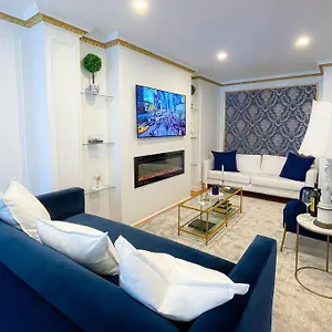  Apartment Luxurious Near Laguardia & Jfk United States